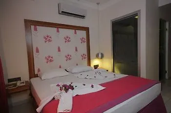Cle Boutique Hotel 2*