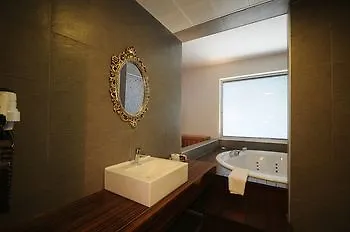 Cle Boutique Hotel