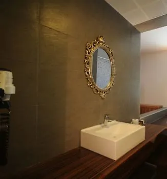 Cle Boutique 2*